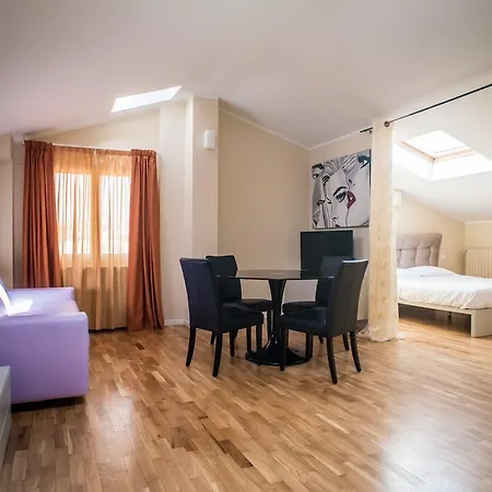 Dante Apartment *